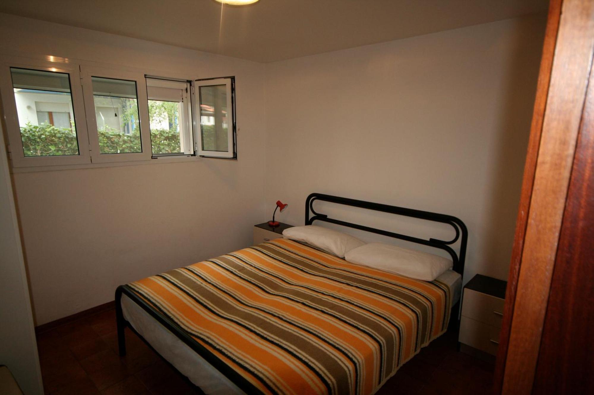 Ba - Villa Stella - 3 Apartments- Линяно Сабиадоро Екстериор снимка